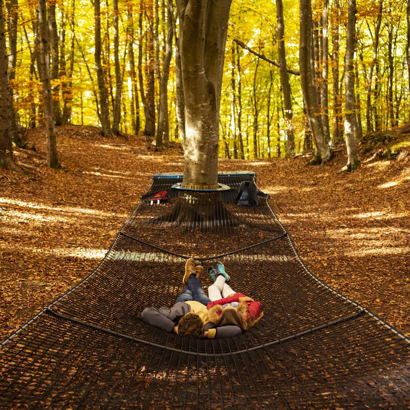 Hammock between the trees of Parco del respiro in autumn. | © Massimo Giovannini, 2022