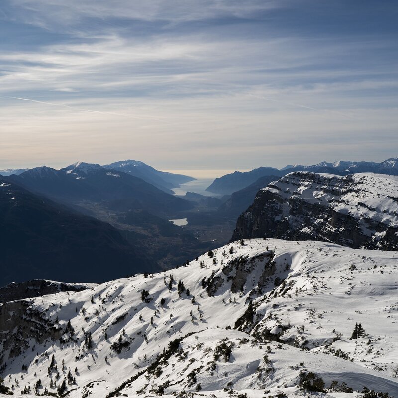 Lago di Garda visto dalla Cima Paganella innevata | © Arianna Moroni, 2020