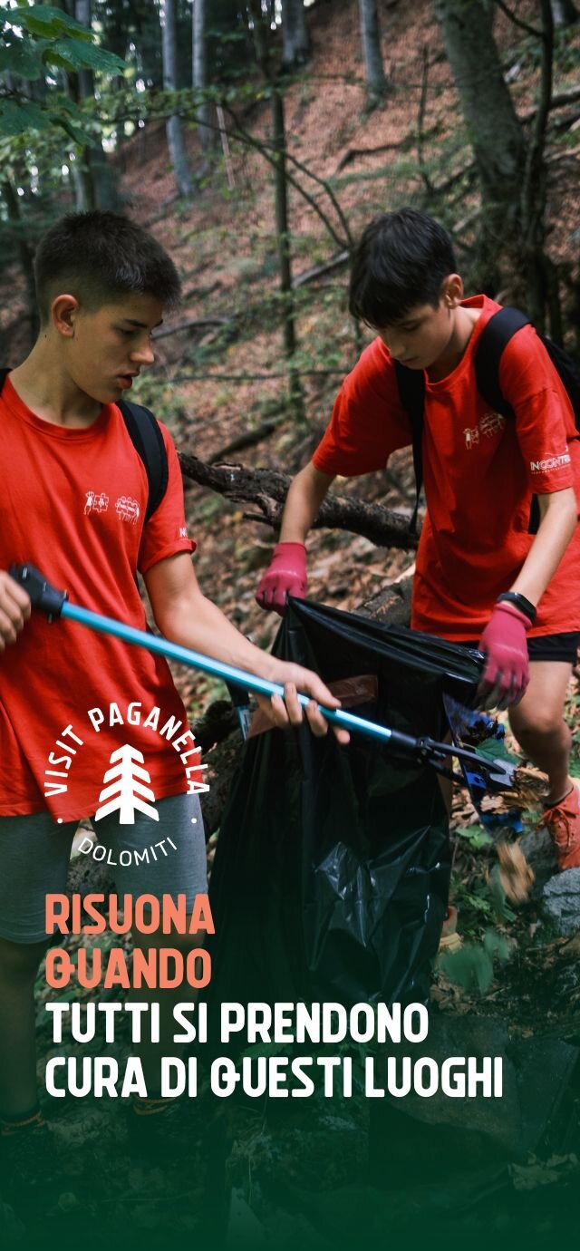 Ragazzi ripuliscono il bosco dai rifiuti lasciati nel verde. | © Filippo Frizzera, 2024