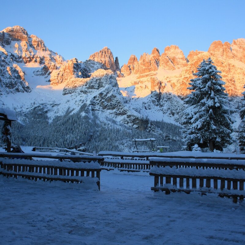 Escursione invernale da Andalo al Rifugio La Montanara
